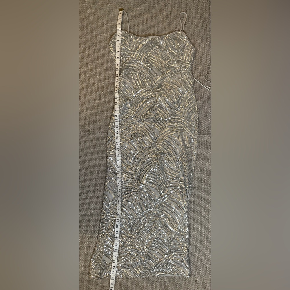 Dynamite Victoria Silver Sequin Midi Dress Low Back Party Glam P/S - Picture 16 of 16